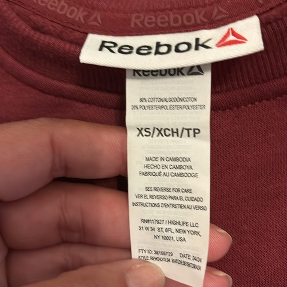 Reebok Crewneck Sweatshirt with Logo NWT - Picture 4 of 5